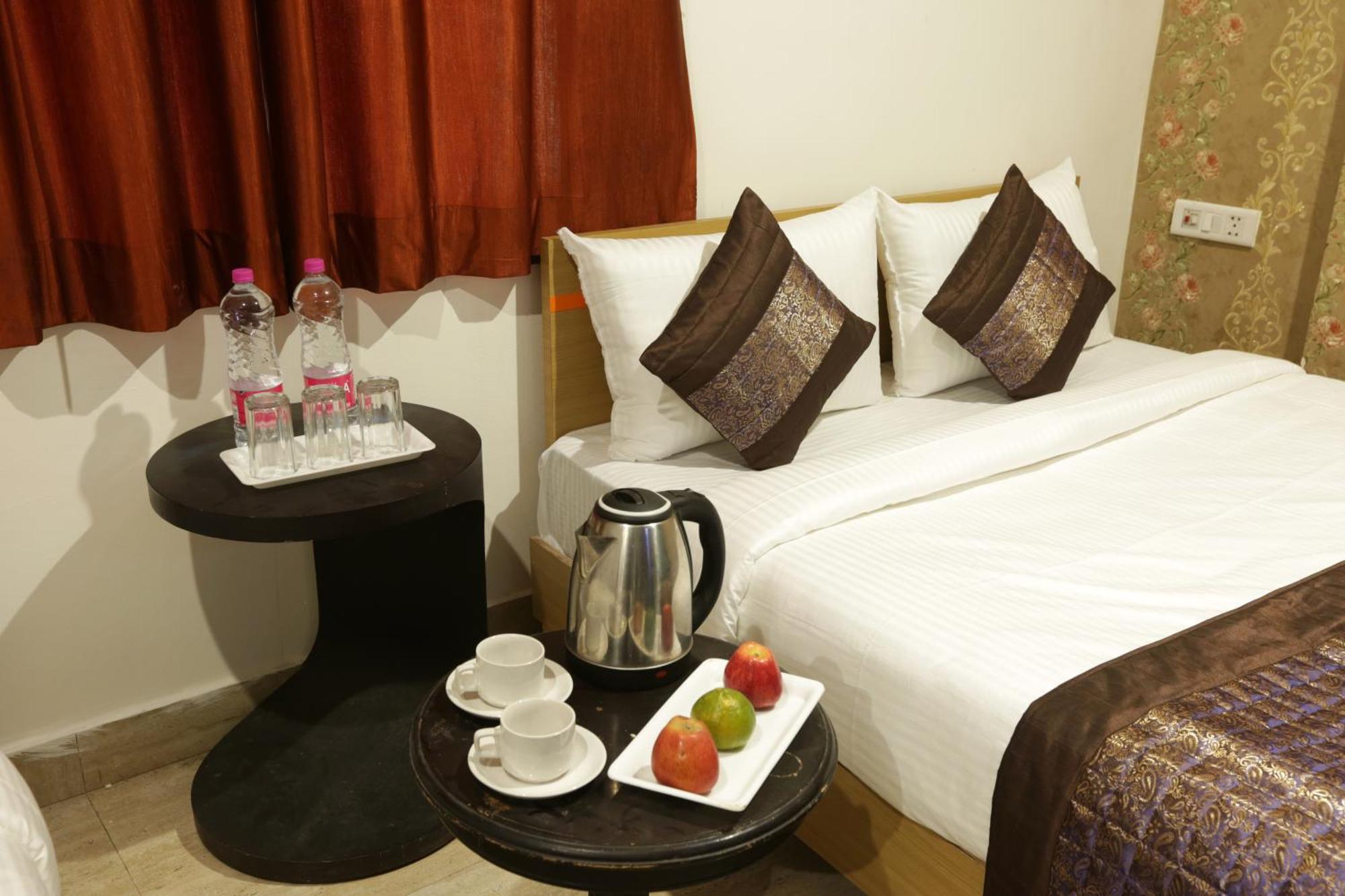 Hotel Sky View At Airport New Delhi Exterior foto